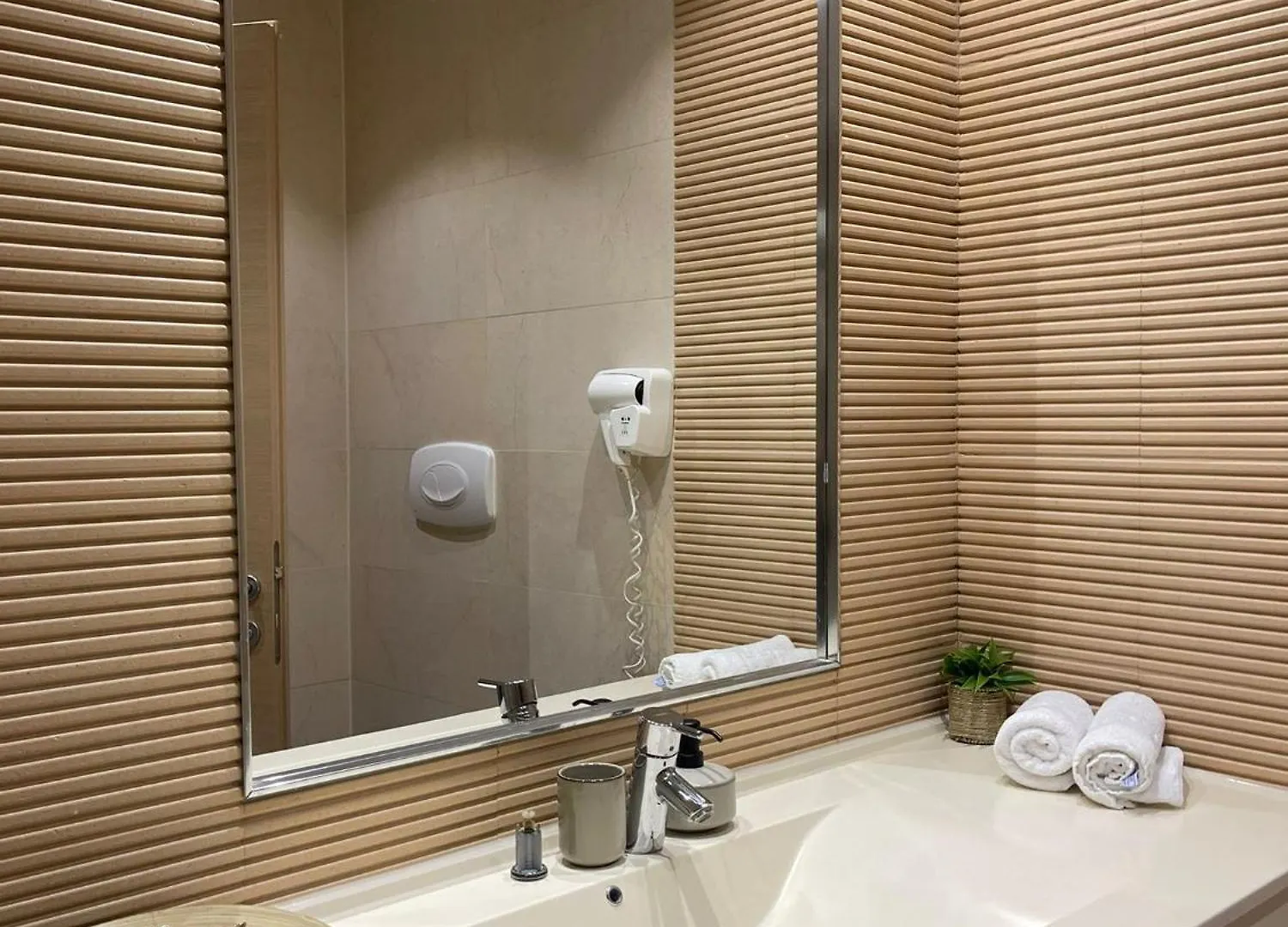 Yamaluxe Apartments - Romantic Stay Boekarest