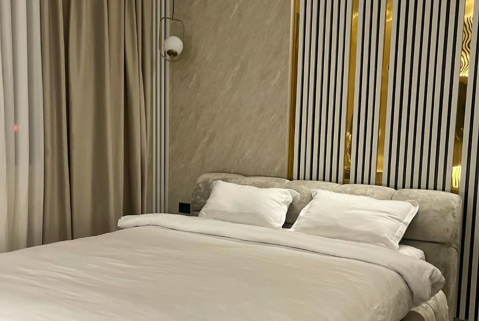 Yamaluxe Apartments - Romantic Stay Boekarest
