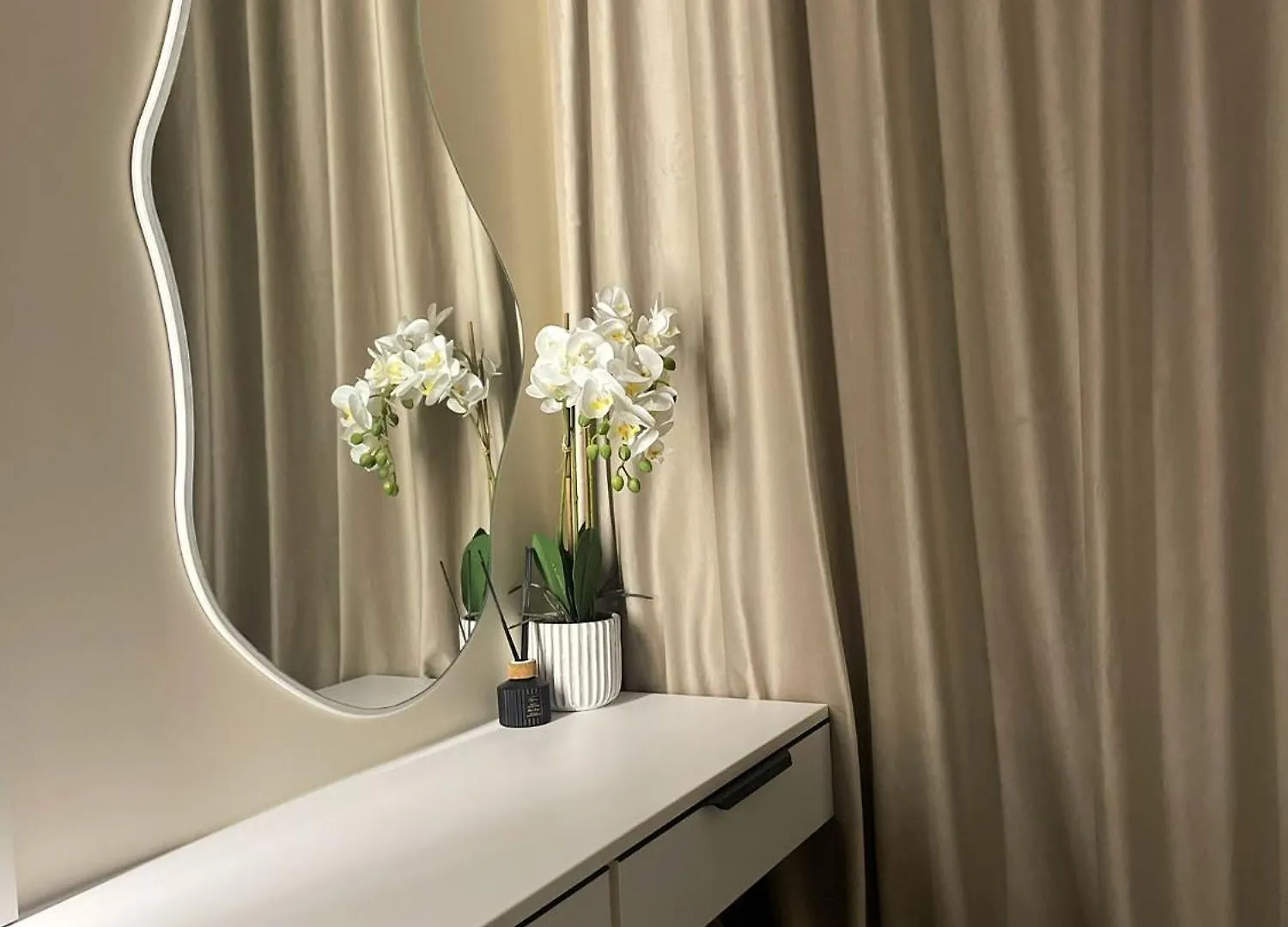 Yamaluxe Apartments - Romantic Stay Boekarest